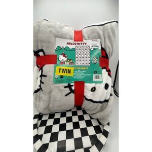 Hello Kitty Christmas‎ Plush Twin Blanket Gray White Red Holiday Soft Throw New